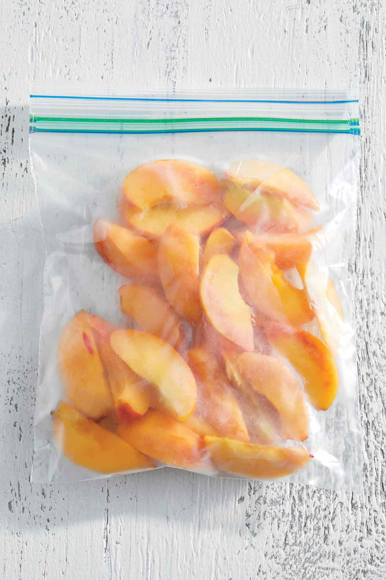 Como congelar pêssegos para saborear o ano todo